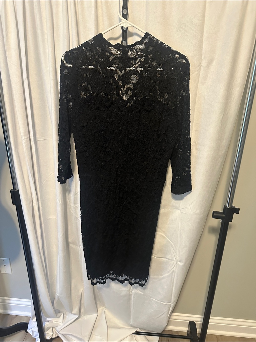 Black Lace Sheath Dress - Picture 4 of 4